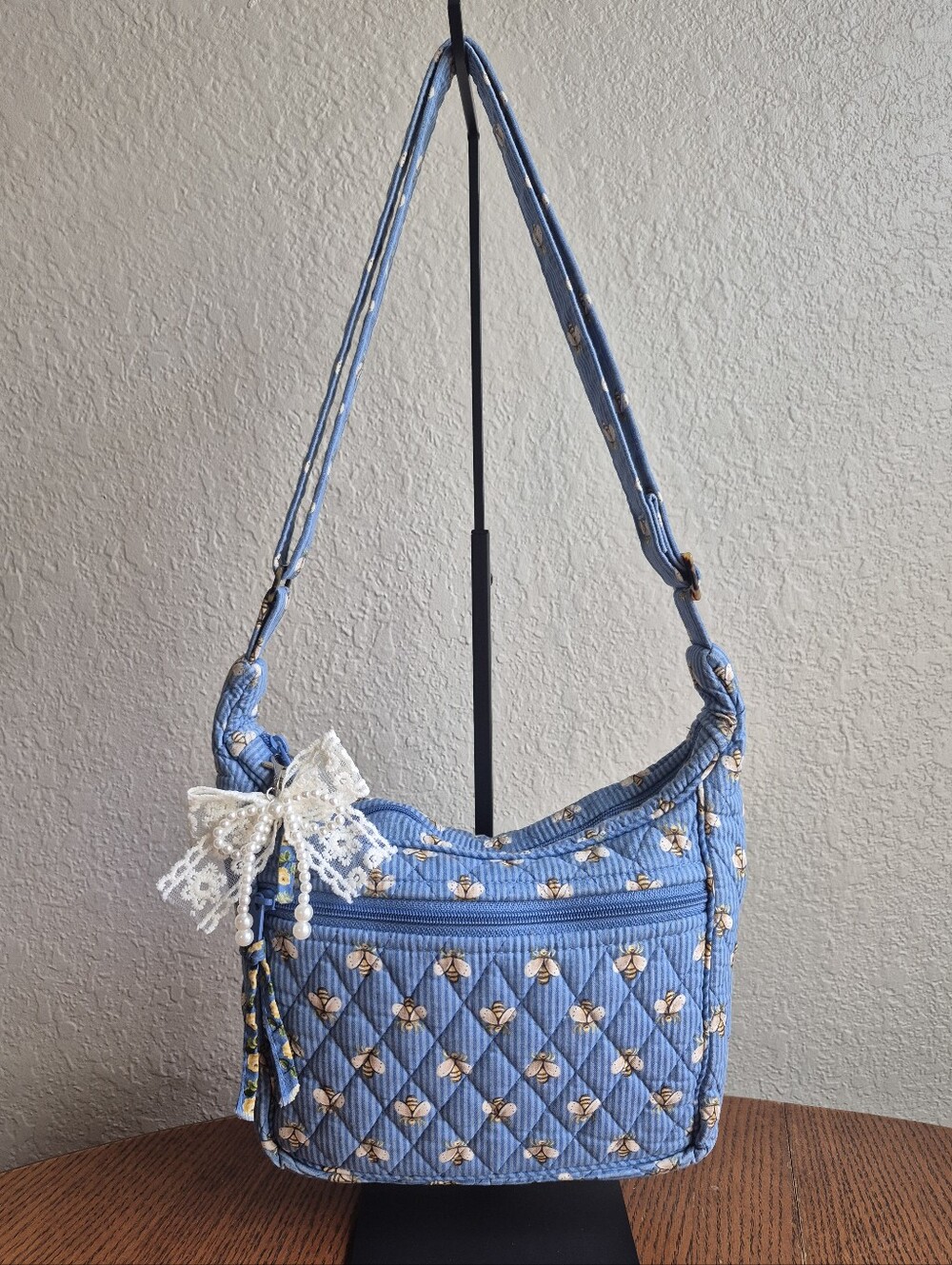 Vera Bradley Bees And Yellow Roses Spectator Crossbody Bag (2003) - Picture 5 of 10